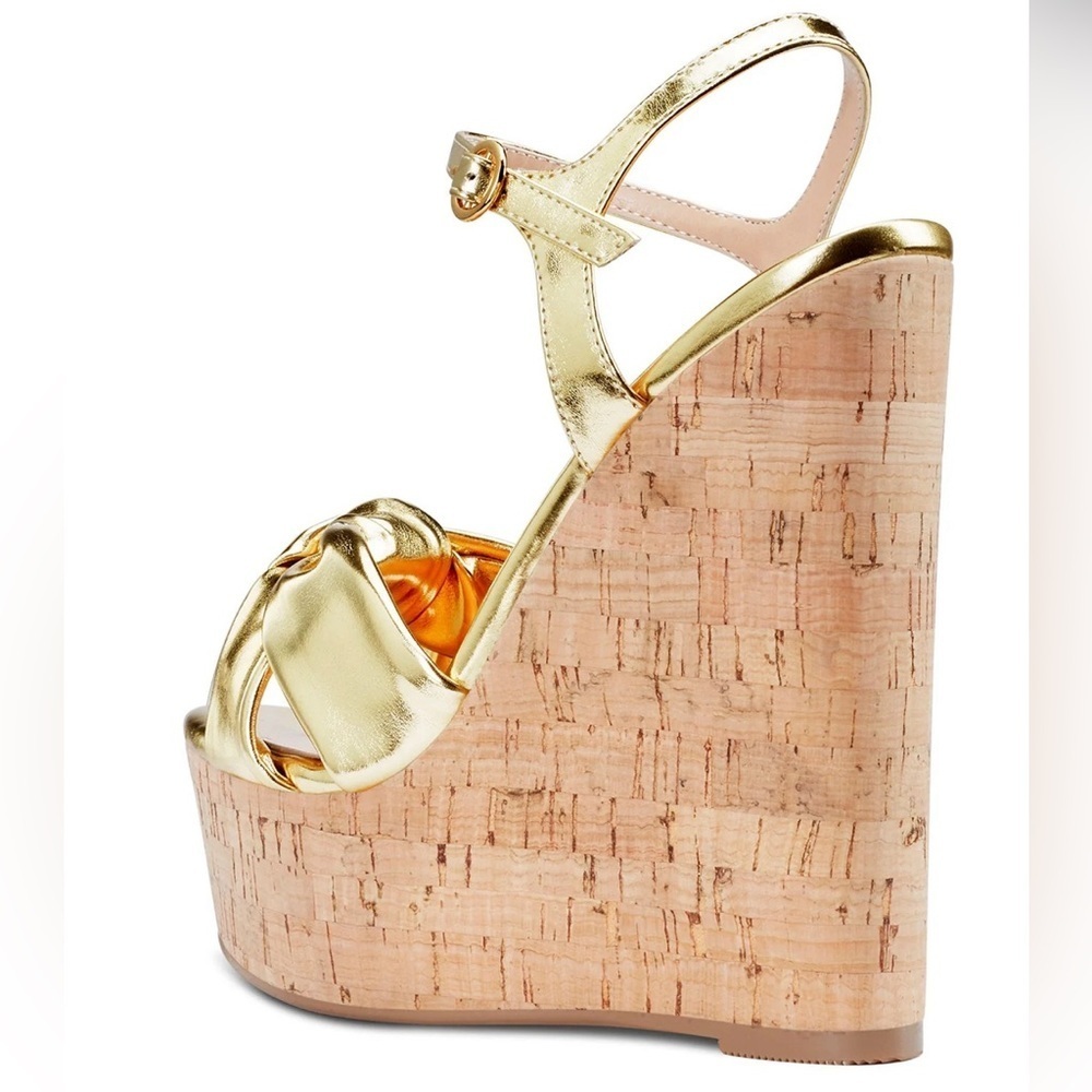 Saekcted 6" Wedge Heels with Bowknot. Size 10 - Picture 3 of 5